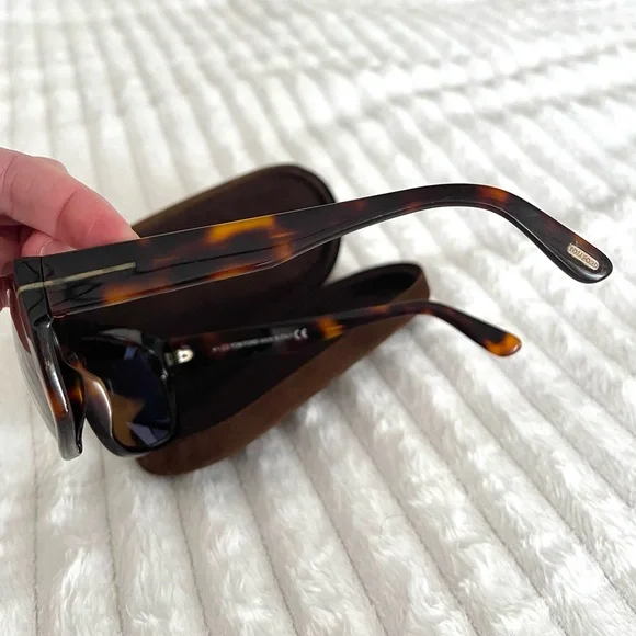 Tom Ford Conrad Brow-Bar Sunglasses - Picture 12 of 16